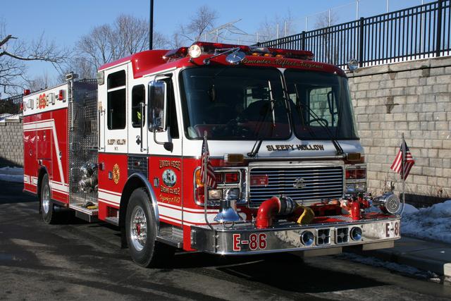 Engine 86 - 2002 American LaFrance 2000gpm hale pumper